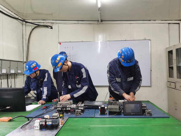 陜煤建設(shè)洗選煤運(yùn)營(yíng)公司紅柳林洗煤廠項(xiàng)目部： “節(jié)”我所能    綠色生活