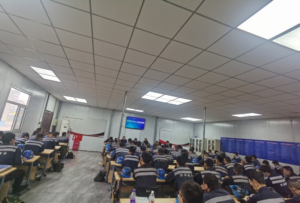 陜煤建設(shè)洗選煤運(yùn)營(yíng)公司紅柳林洗煤廠項(xiàng)目部： 多措并舉夯基礎(chǔ) 激活安全生產(chǎn)力