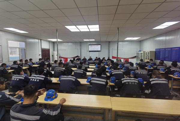 陜煤建設(shè)洗選煤運(yùn)營公司紅柳林洗煤廠項(xiàng)目部：迎戰(zhàn)高溫“烤”驗(yàn)  筑牢“安全籬笆”