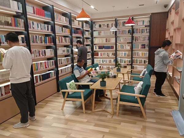 陜煤建設(shè)澄合分公司第十二項(xiàng)目部舉辦“書香伴我成長 知識(shí)伴我同行”讀書分享活動(dòng)