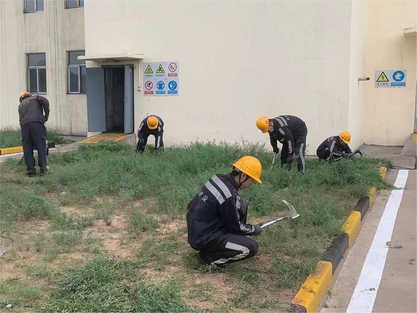 陜煤建設(shè)洗選煤運營公司神渭首端運營項目部: 美化環(huán)境 煥然一新 打造衛(wèi)生標(biāo)準(zhǔn)化