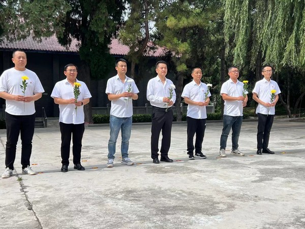 陜煤建設(shè)銅煤公司延安項目部黨支部 開展“緬懷革命先烈，傳承紅色基因”主題黨日活動