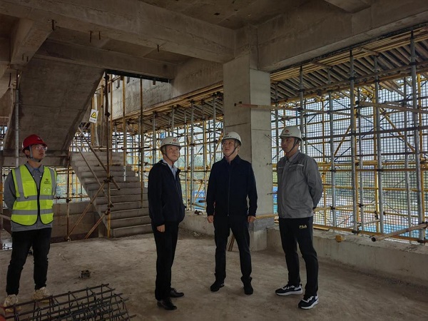 陜煤建設(shè)綠宇公司：情暖雙節(jié)，你守“一線” 我送“溫暖”