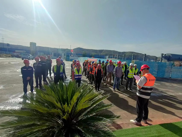 陜煤建設(shè)咸陽分公司第八項目部開展高處墜落應急演練
