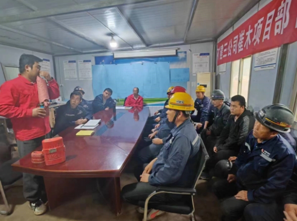 陜煤建設(shè)礦建三公司：自救器佩戴“分秒必爭(zhēng)”