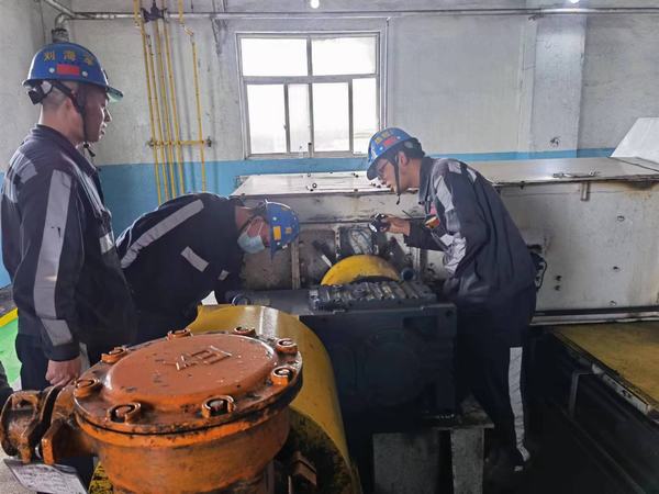 陜煤建設(shè)洗選煤運(yùn)營公司紅柳林洗煤廠項(xiàng)目部：壓實(shí)責(zé)任不斷檔 抓牢安全不斷線