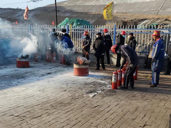 陜煤建設(shè)煤礦運(yùn)營(yíng)服務(wù)分公司：“三落實(shí)三確?！贝龠M(jìn)“百日安全規(guī)范行”活動(dòng)順利推進(jìn)