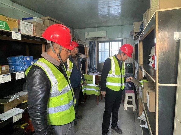 陜煤建設(shè)新龍城直屬項(xiàng)目部:加強(qiáng)冬季施工檢查力度 確保在建項(xiàng)目“平穩(wěn)過(guò)冬”