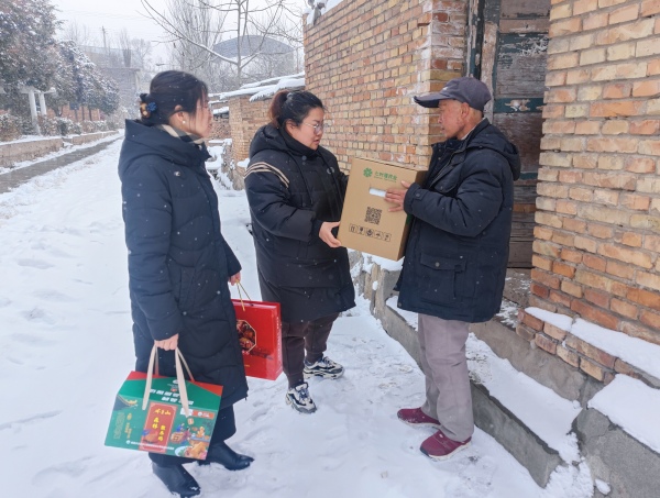 陜煤建設(shè)礦建三公司：節(jié)前送關(guān)懷，讓愛心溫暖寒冬