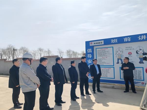 咸陽市委常委、副市長羅軍一行蒞臨淳化縣服務設施建設項目進行視察
