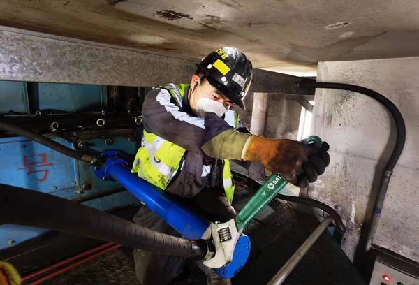 陜煤建設(shè)洗選煤運營公司檸條塔運營項目部：爭分奪秒護(hù)設(shè)備，齊心協(xié)力保生產(chǎn)