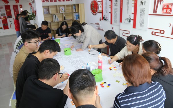 陜煤建設(shè)咸陽(yáng)分公司開展“凝心聚力，多彩五一”趣味游戲活動(dòng)