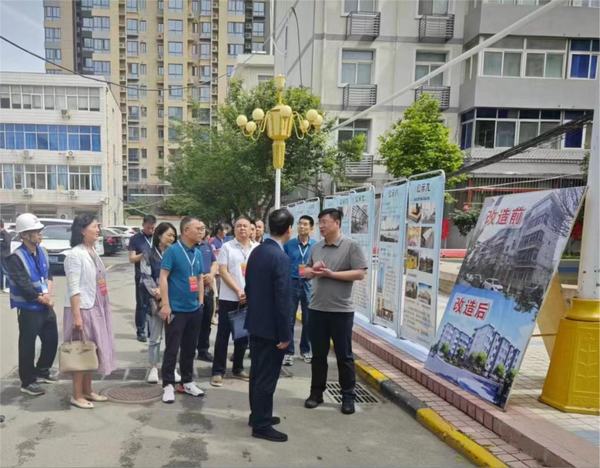 西安市新城區(qū)人大代表、政協(xié)委員蒞臨陜煤建設(shè)新城公司干休所項目進行調(diào)研