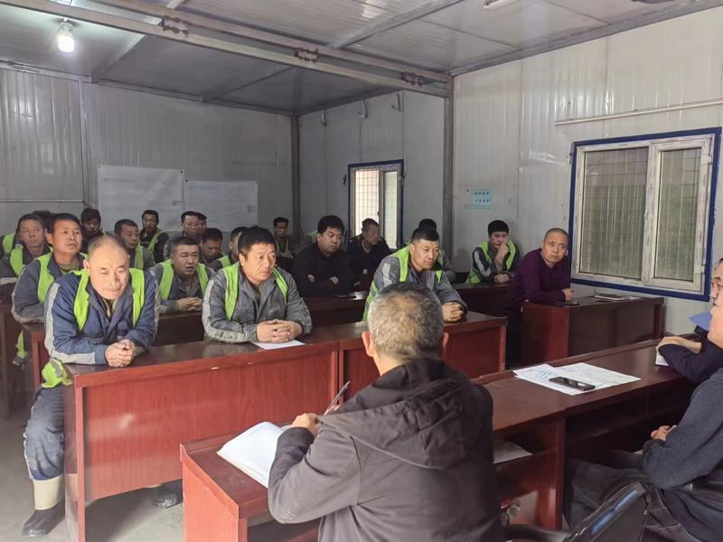 陜煤建設煤礦運營服務分公司：開展學習新《煤礦安全生產條例》筑牢安全基石