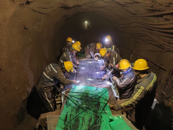 陜煤建設(shè)機電安裝公司：鉚足干勁搶進(jìn)度，細(xì)致慎微保安全