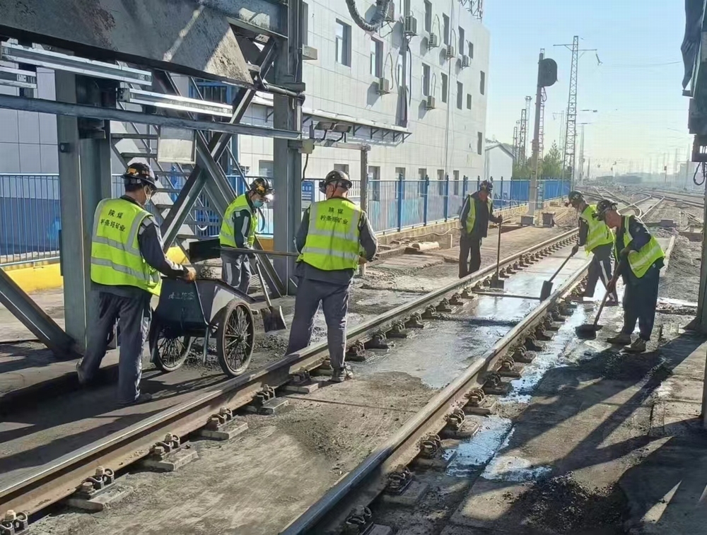 陜煤建設洗選煤運營公司檸條塔運營項目部： 他們，用汗水刻下堅守！