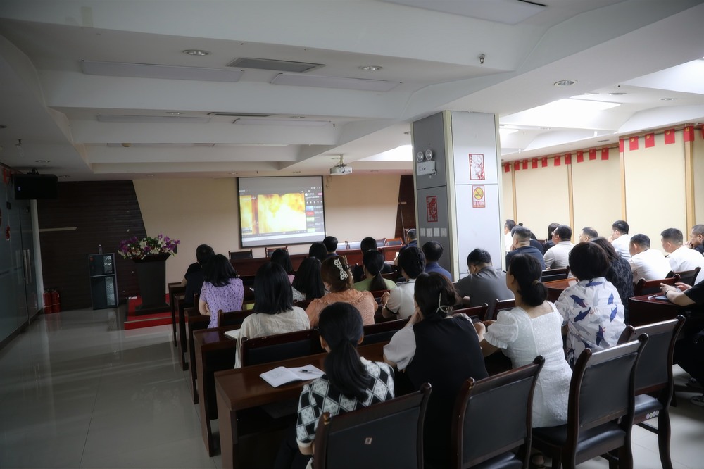陜煤建設(shè)路橋分公司：把“黨建紅”融入“安全藍(lán)”，引領(lǐng)融合賦能高質(zhì)量發(fā)展