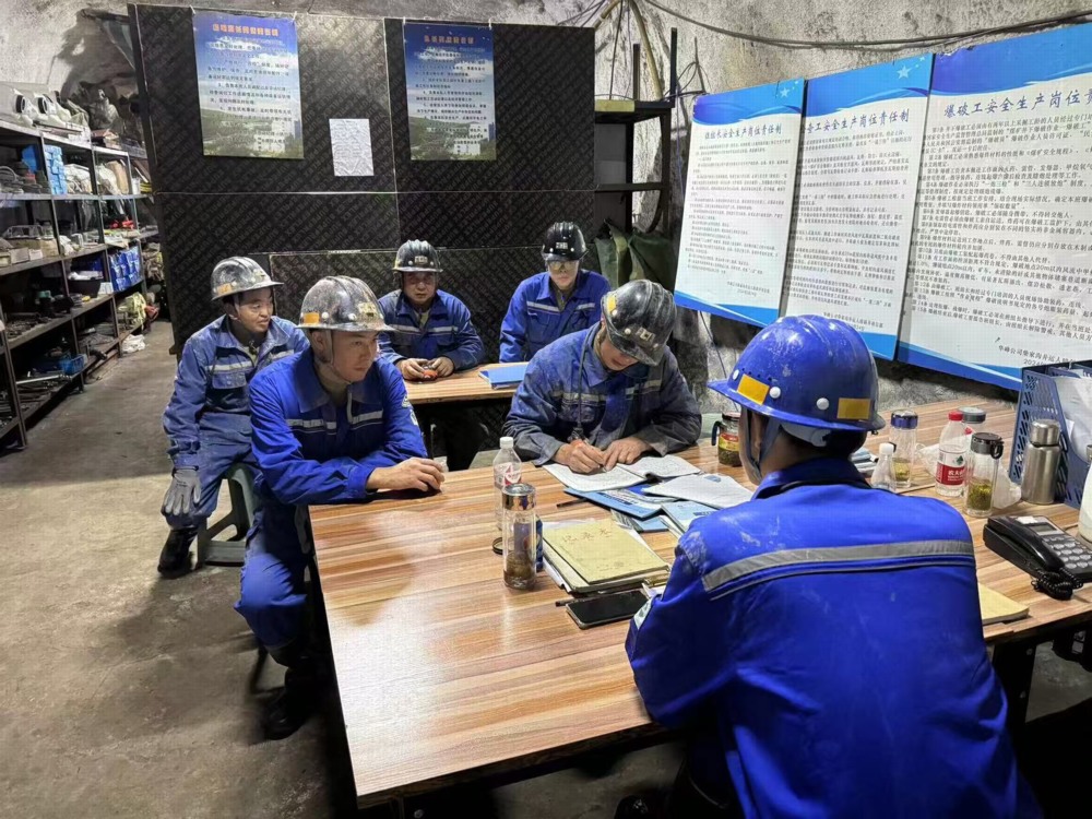 陜煤建設(shè)礦建三公司:“雙節(jié)”將至,安全“置頂”