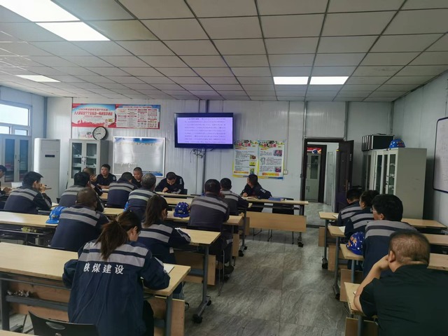 陜煤建設(shè)洗選煤運營公司紅柳林煤廠項目部:抓早抓小 筑牢“中秋”安全防線