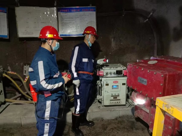 陜煤建設(shè)煤礦運(yùn)營(yíng)服務(wù)分公司：國(guó)慶生產(chǎn)“不打烊”  全力以赴保安全