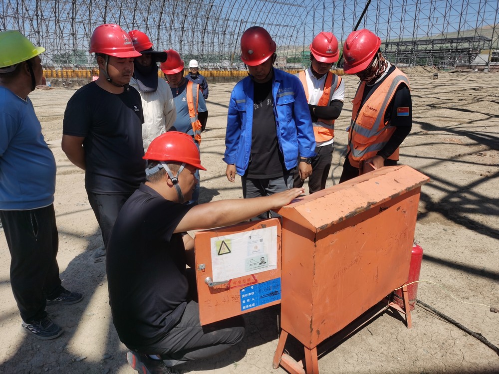 陜煤建設(shè)天工公司新疆第一項(xiàng)目部：繃緊安全管理弦，奏響百安行動(dòng)樂章