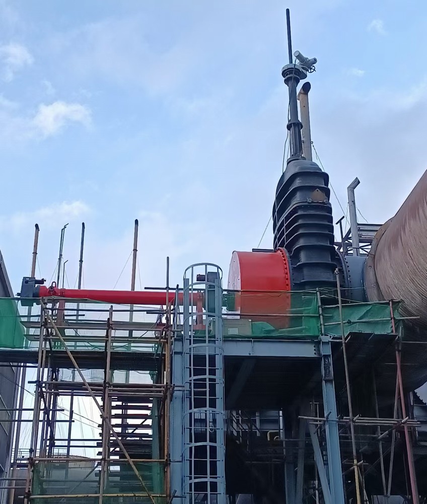 全力以赴！八小時(shí)圓滿完成煤氣管道DN2400帶壓開孔作業(yè)