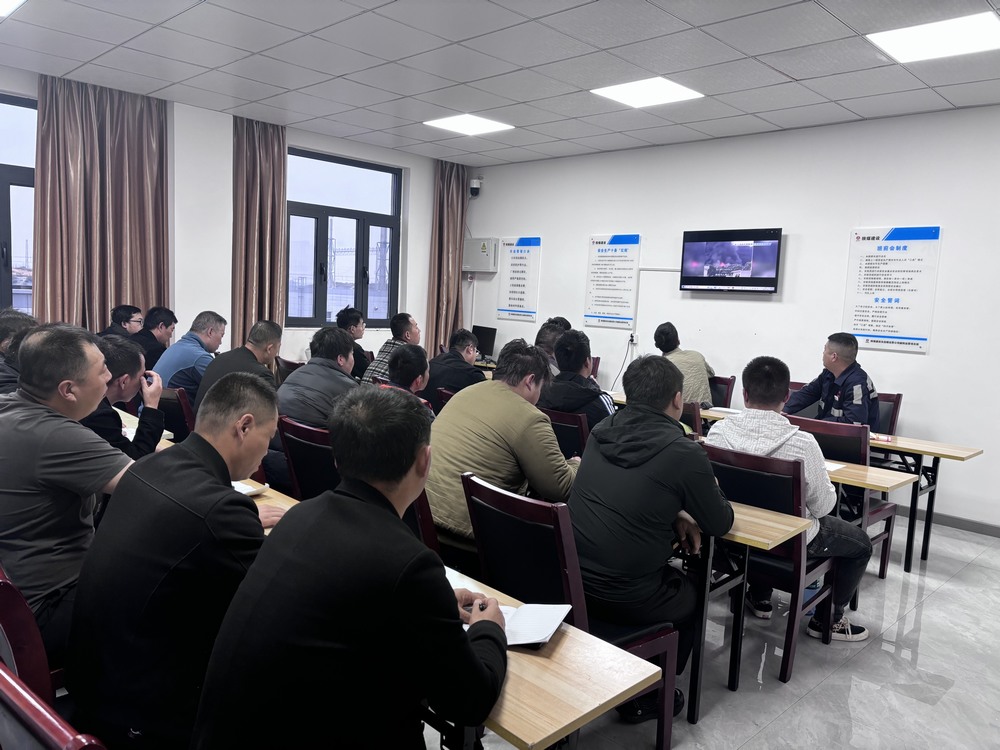 陜煤建設(shè)洗選煤運營公司榆陽運營項目部：守護(hù)生命的“防火墻”，敲響防火警鐘