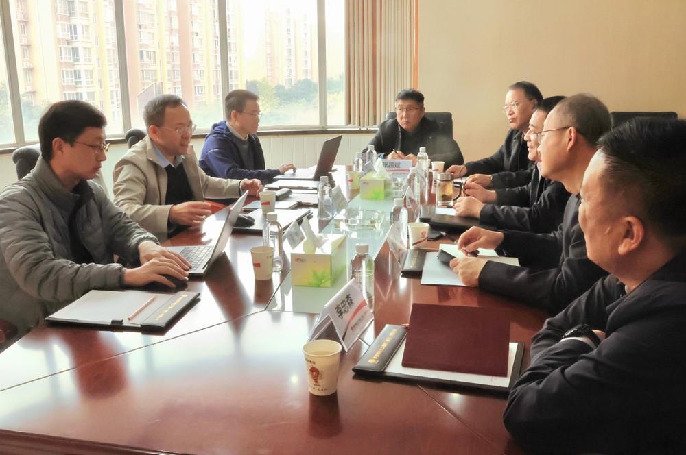 中國礦業(yè)大學(xué)楊維好一行到陜煤建設(shè)進(jìn)行座談交流