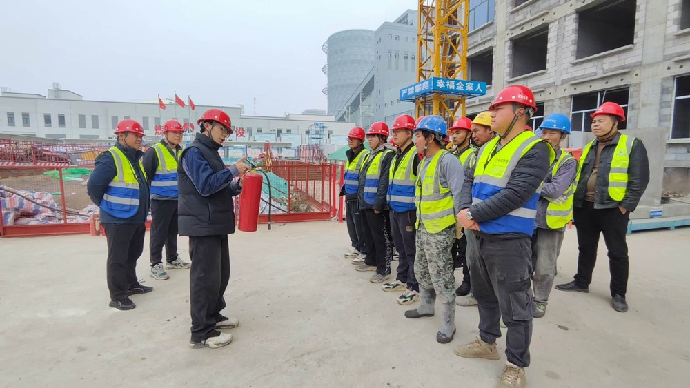 陜煤建設(shè)渭南分公司第七項(xiàng)目部：安全百日行 我們?cè)谛袆?dòng)