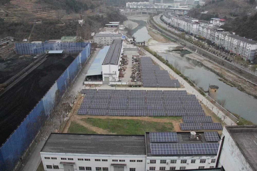 光伏發(fā)電啟新篇 綠色發(fā)展繪藍圖