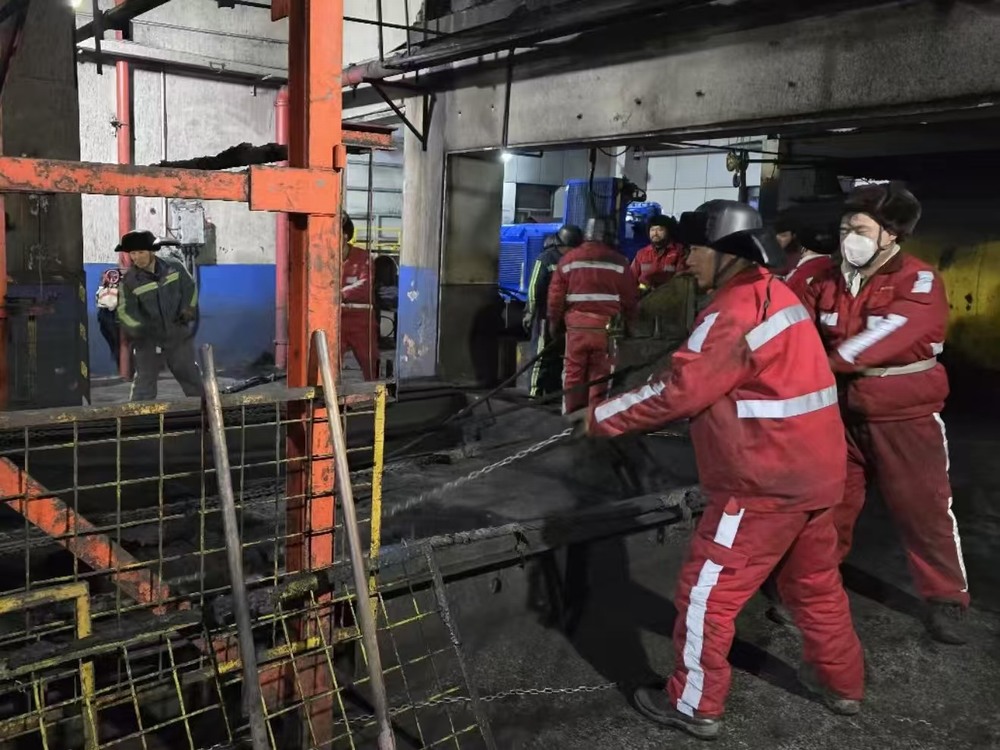 陜煤建設(shè)機電安裝公司曹家灘項目部：提前8小時完成春節(jié)檢修任務(wù)