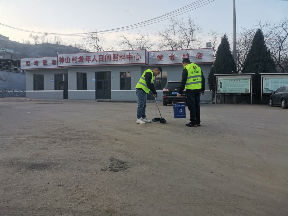 陜煤建設(shè)路橋分公司：學(xué)雷鋒，三月春“鋒”暖人心