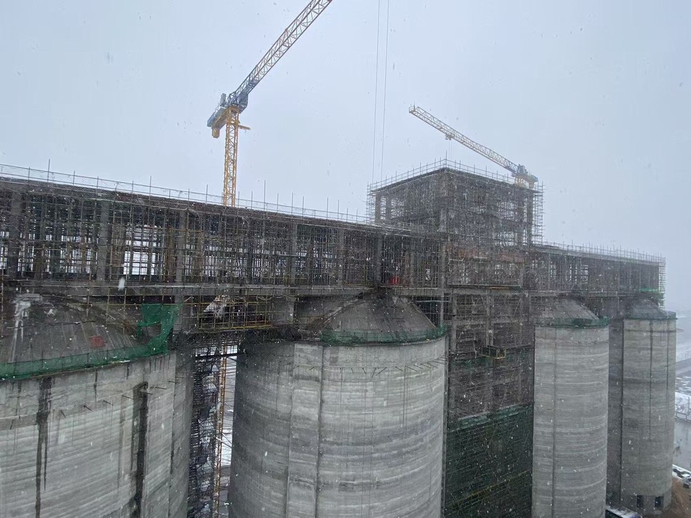 陜煤建設(shè)第二直屬項目部：43.8米高空鏖戰(zhàn)，攻克原煤倉施工“硬骨頭”