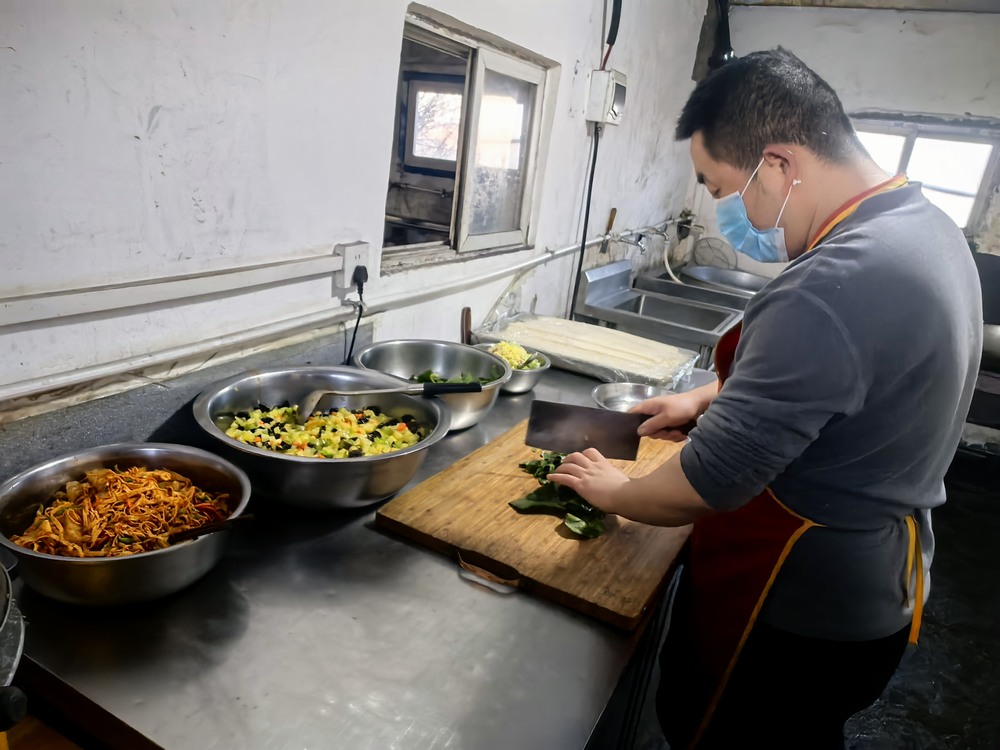 陜煤建設(shè)洗選煤運(yùn)營公司第二項(xiàng)目部：“食、浴、居”三管齊下  提升員工幸福感