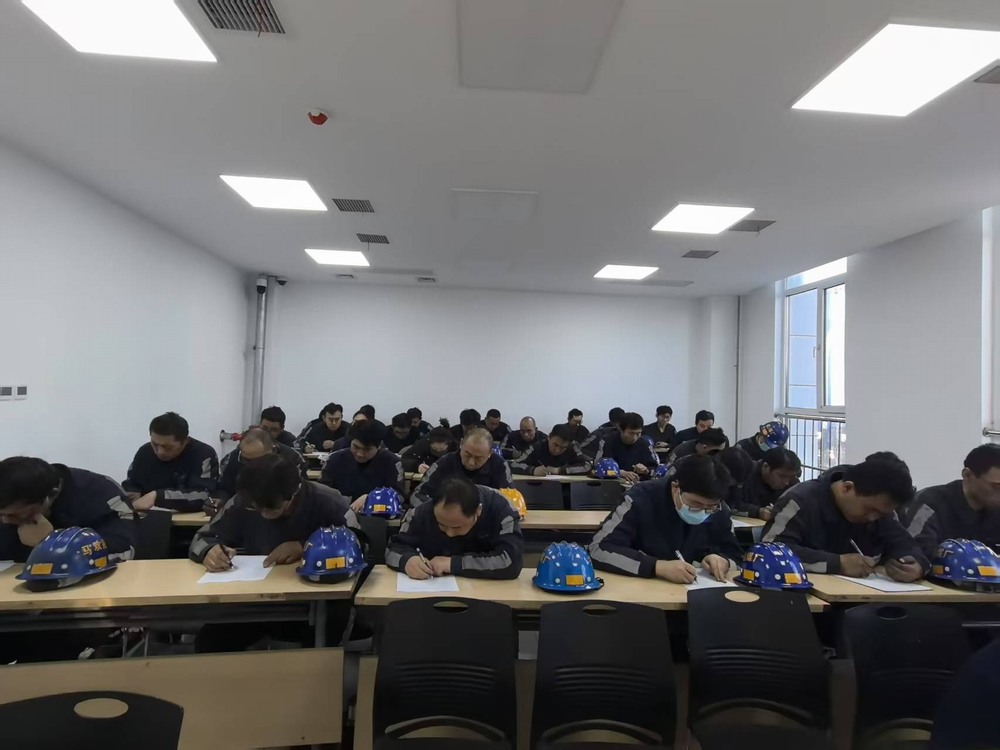 陜煤建設(shè)洗選煤運(yùn)營公司紅柳林洗煤廠項(xiàng)目部：撬動(dòng)人才引領(lǐng)“新引擎，賦能現(xiàn)場(chǎng)管理“譜新篇”