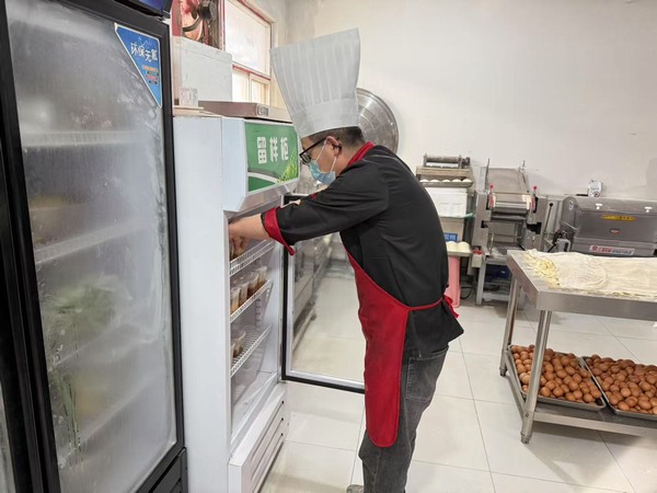 陜煤建設(shè)煤礦運(yùn)營服務(wù)分公司：后勤保障再升級 職工幸?！皾M格電”