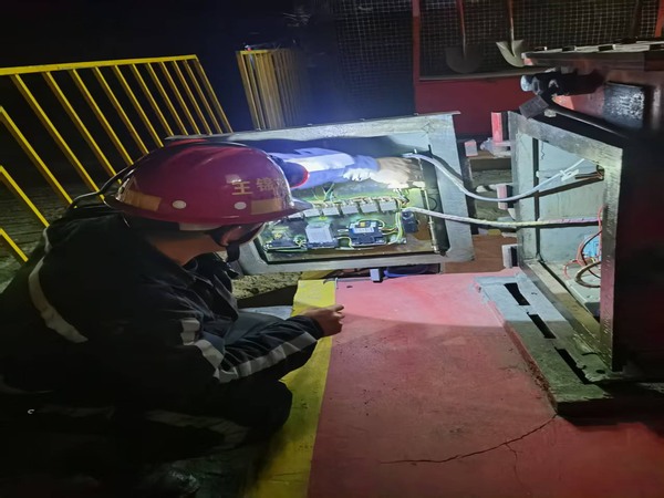 陜煤建設(shè)煤礦運(yùn)營服務(wù)分公司:“五一”節(jié)日的堅守?fù)?dān)當(dāng)