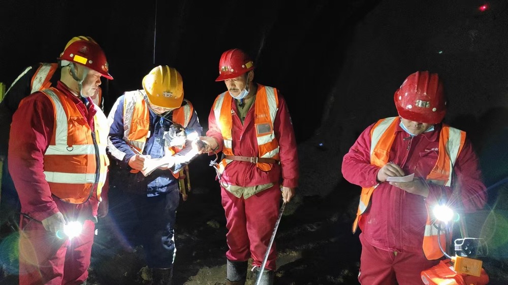 陜煤建設(shè)礦建三公司：請收看！“五一”勞動特寫