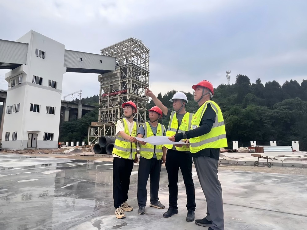 平凡中的偉大 烈日下的堅守