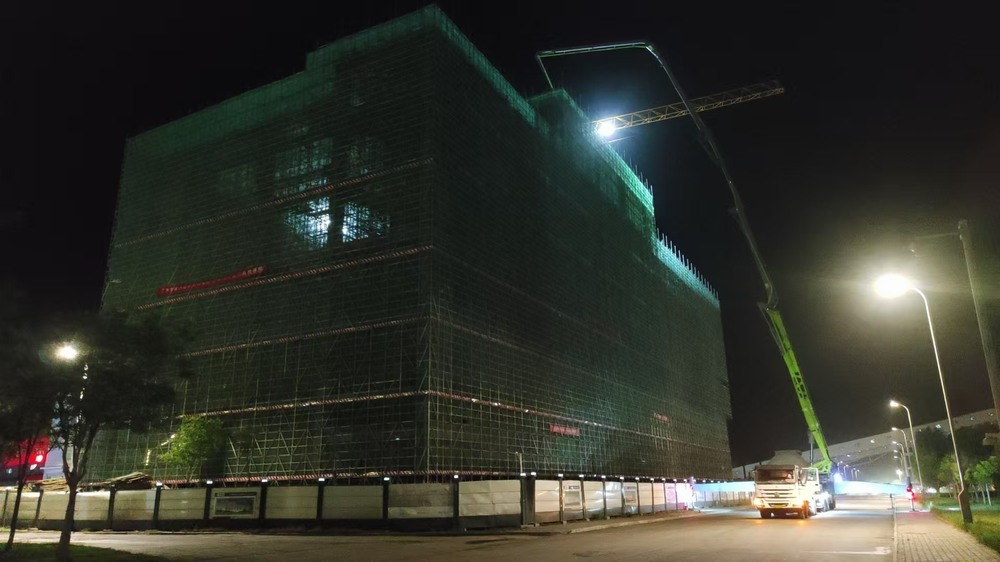 陜煤建設(shè)天工公司承建的小保當(dāng)選煤廠技術(shù)改造項(xiàng)目2號(hào)主廠房主體結(jié)構(gòu)全面封頂