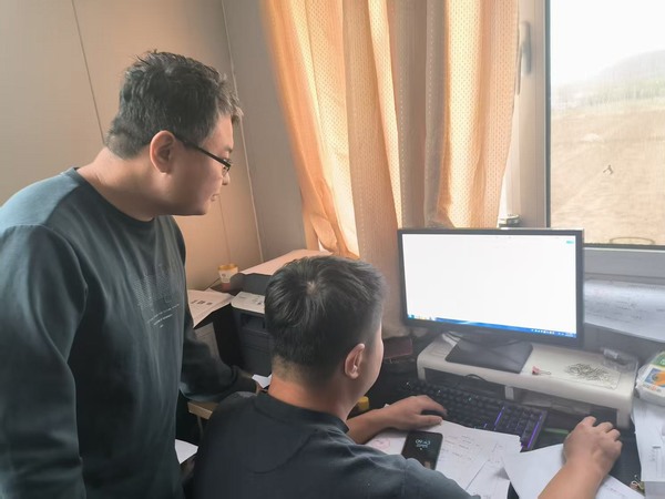 陜煤建設(shè)煤礦運(yùn)營服務(wù)分公司：監(jiān)督的再監(jiān)督 ?壓緊壓實安全生產(chǎn)責(zé)任防線