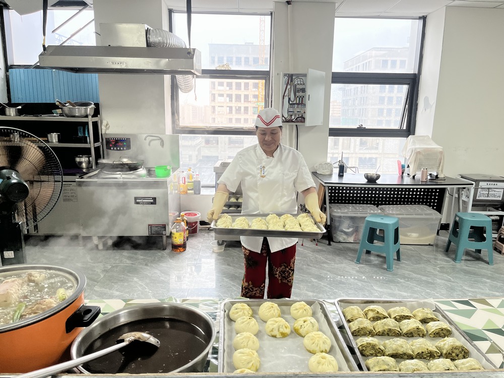 陜煤建設(shè)銅煤公司基層項目部用“家鄉(xiāng)胃”拴住“建設(shè)心”