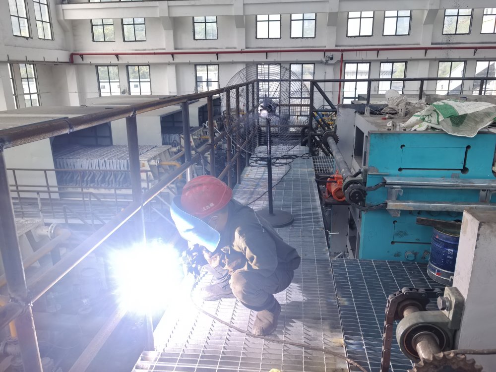 陜煤建設(shè)韓城分公司安裝六項目部：“清涼暴擊”已就位！硬核守護(hù)工地“抗暑特種兵”