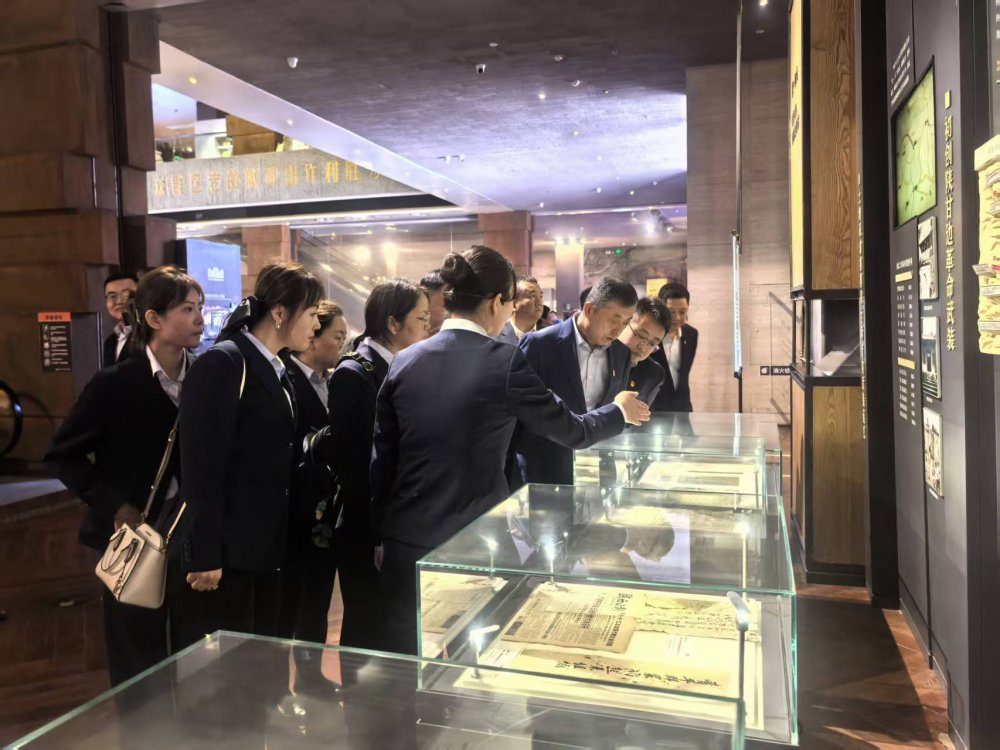 陜煤建設(shè)物資設(shè)備管理黨支部開(kāi)展“緬懷革命英烈，傳承紅色基因”主題黨日活動(dòng)