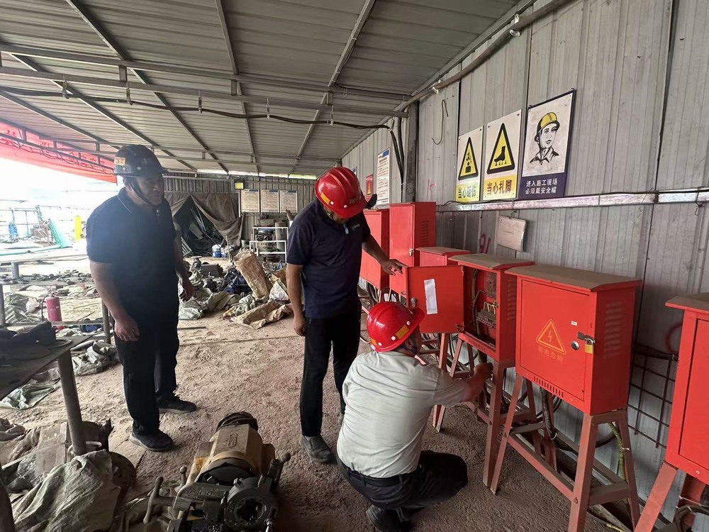 安全生產(chǎn)不放假，應(yīng)急值守不“打烊”—陜煤建設(shè)礦建二公司開展“雙節(jié)”期間安全生產(chǎn)大排查