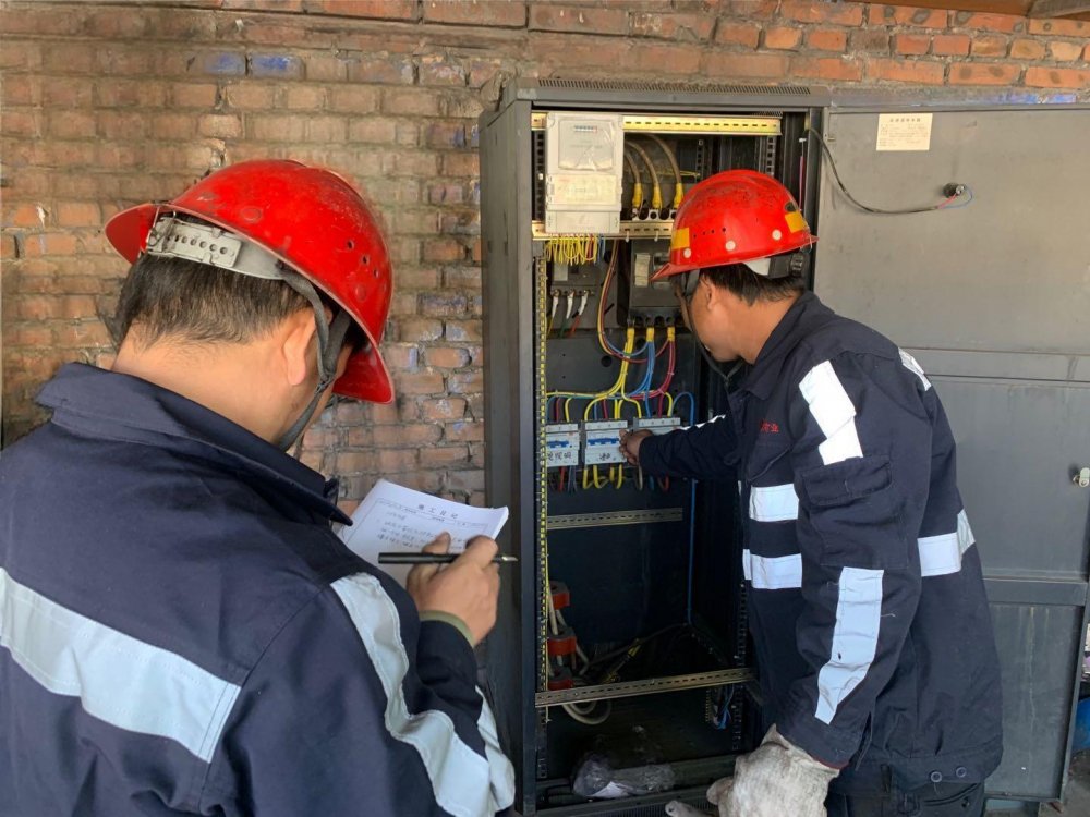 陜煤建設(shè)韓城分公司張家峁項目部：擰緊機電“安全閥” 沖刺百日安全目標