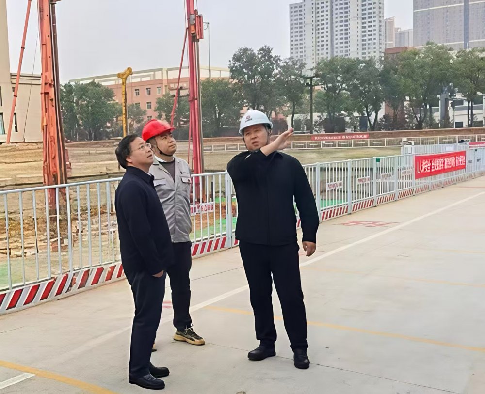 銅川市副市長陳浩蒞臨陜煤建設(shè)銅煤公司銅川云谷市集項目視察指導(dǎo)工作