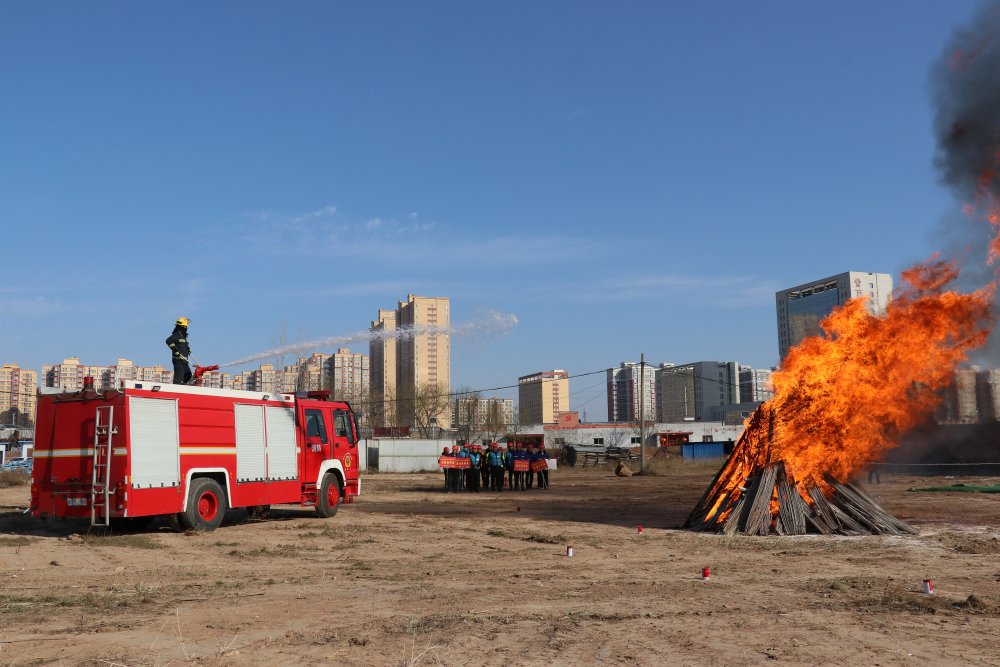 陜煤建設渭南分公司：紅藍相映筑防線 消防實戰(zhàn)保平安