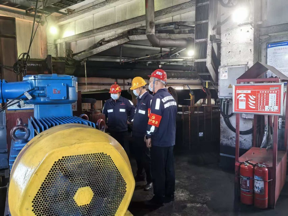 陜煤建設(shè)洗選煤運營公司檸條塔運營項目部黨支部開展“黨建護航保安全 年末攻堅顯擔當”主題黨日活動