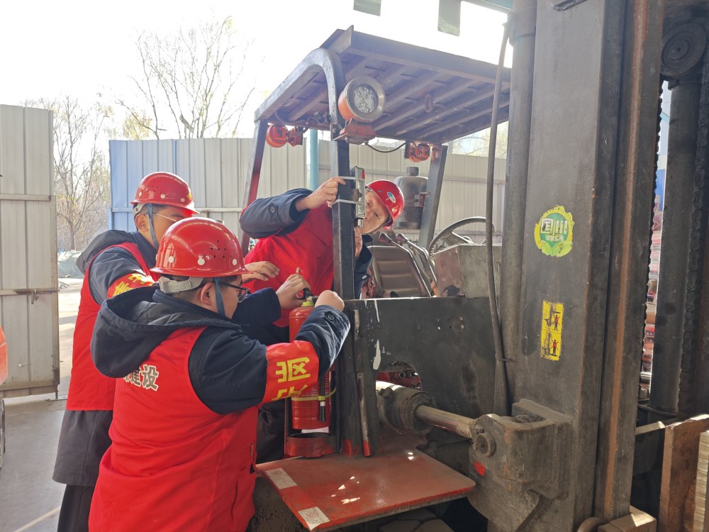 陜煤建設(shè)渭南分公司：寒冬礪劍筑防線 安全施工穩(wěn)前行